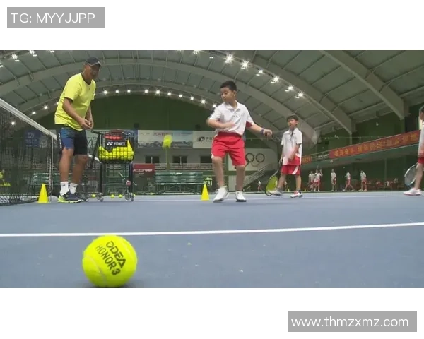 从童年到顶峰 球星小时候的足球鞋见证成长与梦想 从童年到顶峰 球星小时候的足球鞋见证成长与梦想